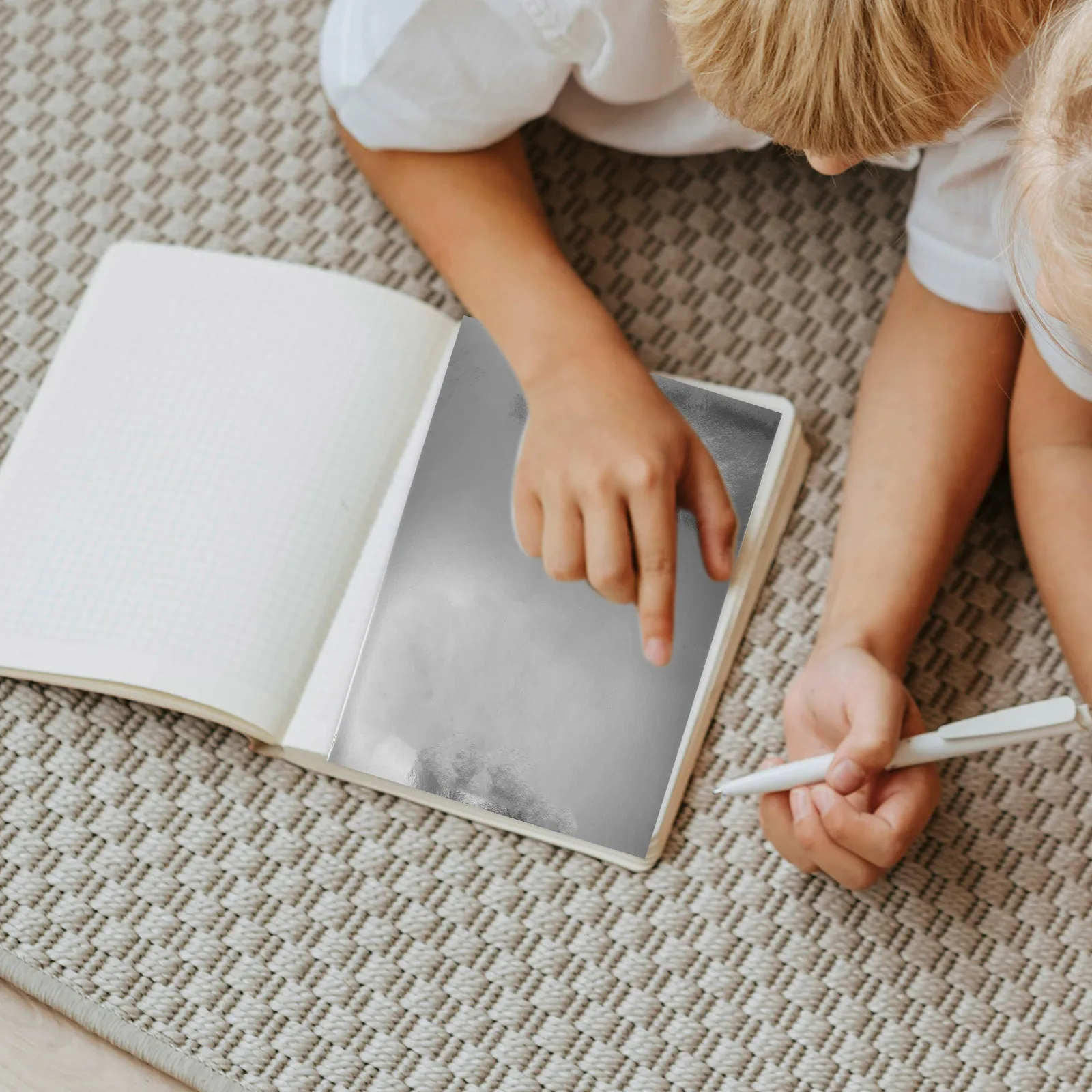 

10 Sheets Metallic Paper A4 Silver Mirror Cardstock Reflective Craft Sheets for DIY Art Projects Handmade Cards Decorations