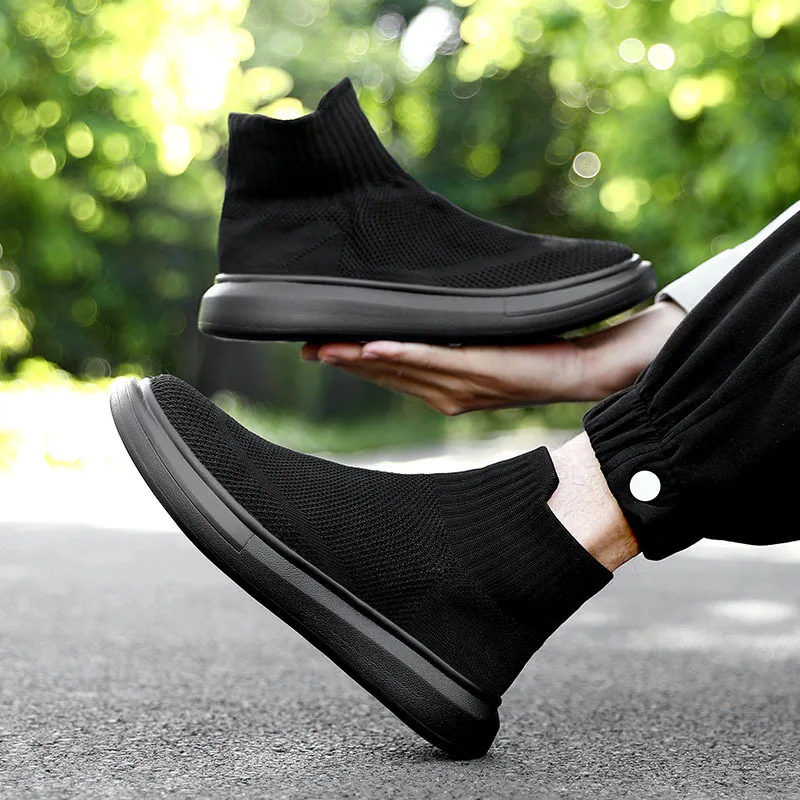 Autumn-Winter Fleece-Lined Trainers Unisex Oversized Socks Cotton-Lined Shoes Couples' Flyknit Casual Shoes Skate Shoes