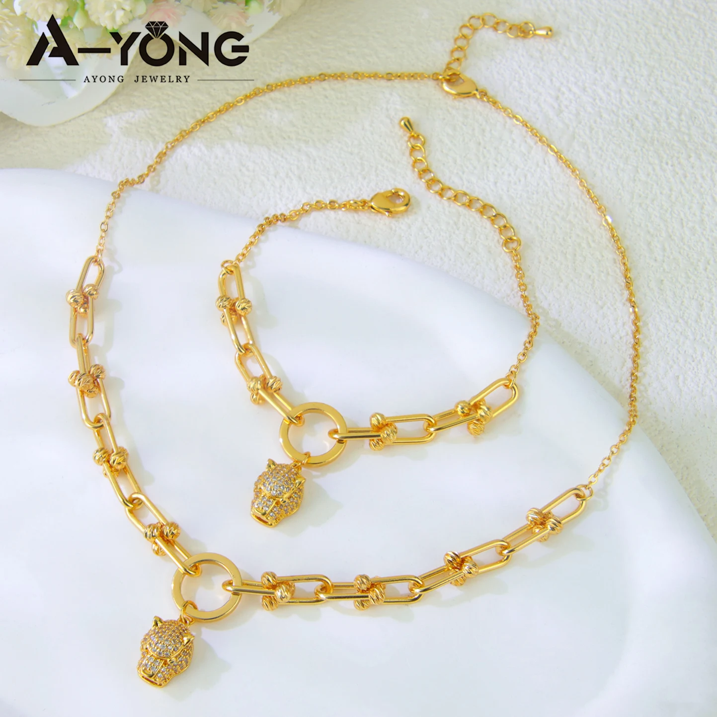 Hochwertiges Schmuckset aus Leoparden-Gold, 21 Karat vergoldet, U-förmiger Zirkonia, Panther-Halskette, Armband, Dubai, Damen-Party-Schmuck, Geschenk – Detail 7