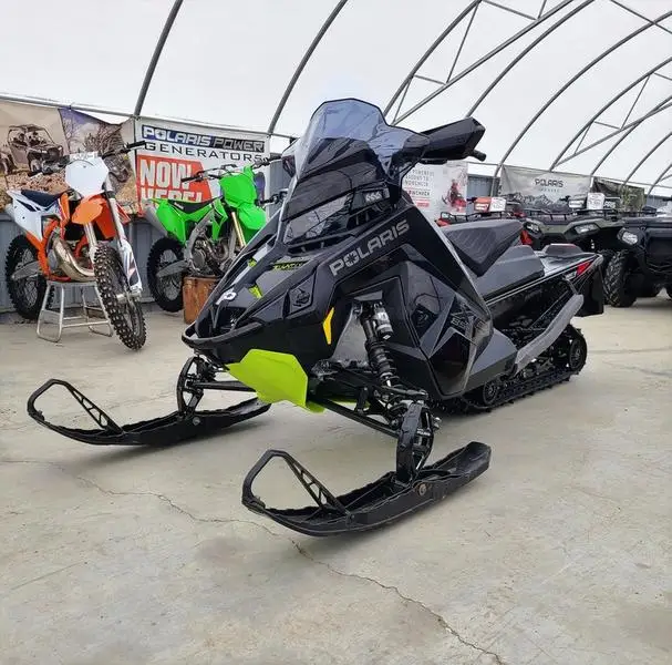 HOT SELLING FOR 2024 Polaris Snowmobile 850 Indy XC 137 READY FOR DELIVERY