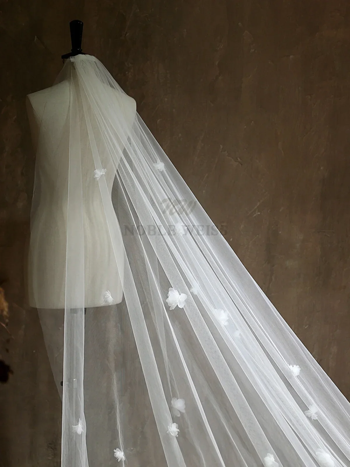 One Layer 3D Flowers Wedding Veil 1T Bride Veil With Comb Bridal Veils Customized