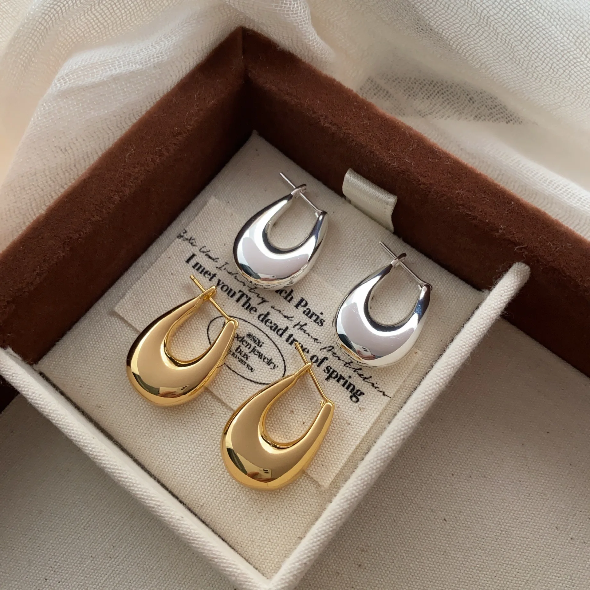 

Fashion Glossy Copper Material Chunky Hoop Earrings for Women Gold Color Thick Texture Geometric Circle Earring Vintage Jewelry