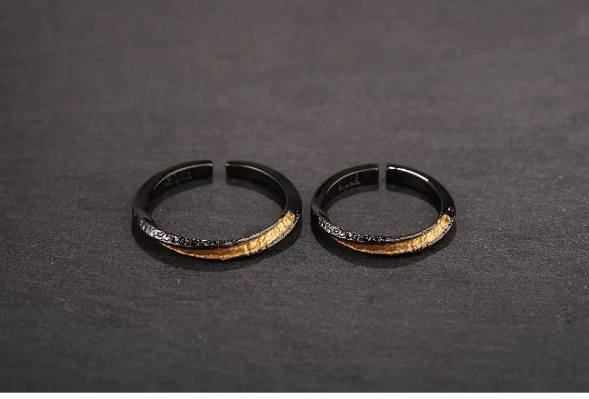 خاتم زوجين ذهبي أسود فاخر وبسيط وخفيف الوزن وخواتم مزاج حديثة للخيال العلمي