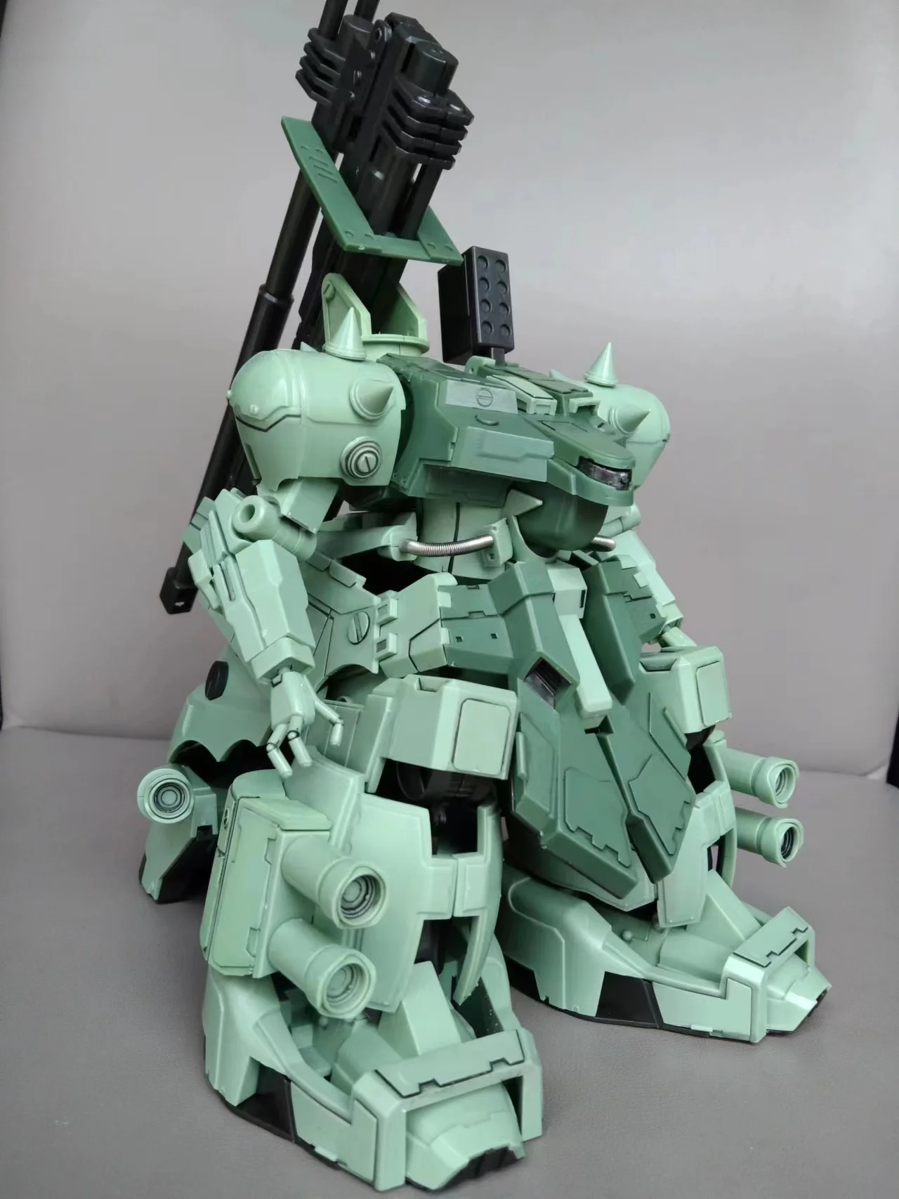 modele-d'assemblage-zameer-yms6m-xamel-nouveau-materiau-rigide-environ-26-cm-de-haut-une-palette-de-couleurs-jouet-robot-mecha