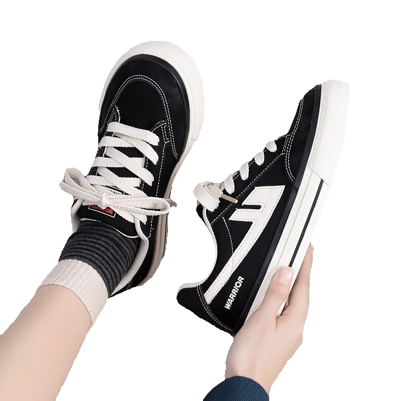 Canvas Skateboarding Shoes For Couples Classic White Sneakers_voghion.com