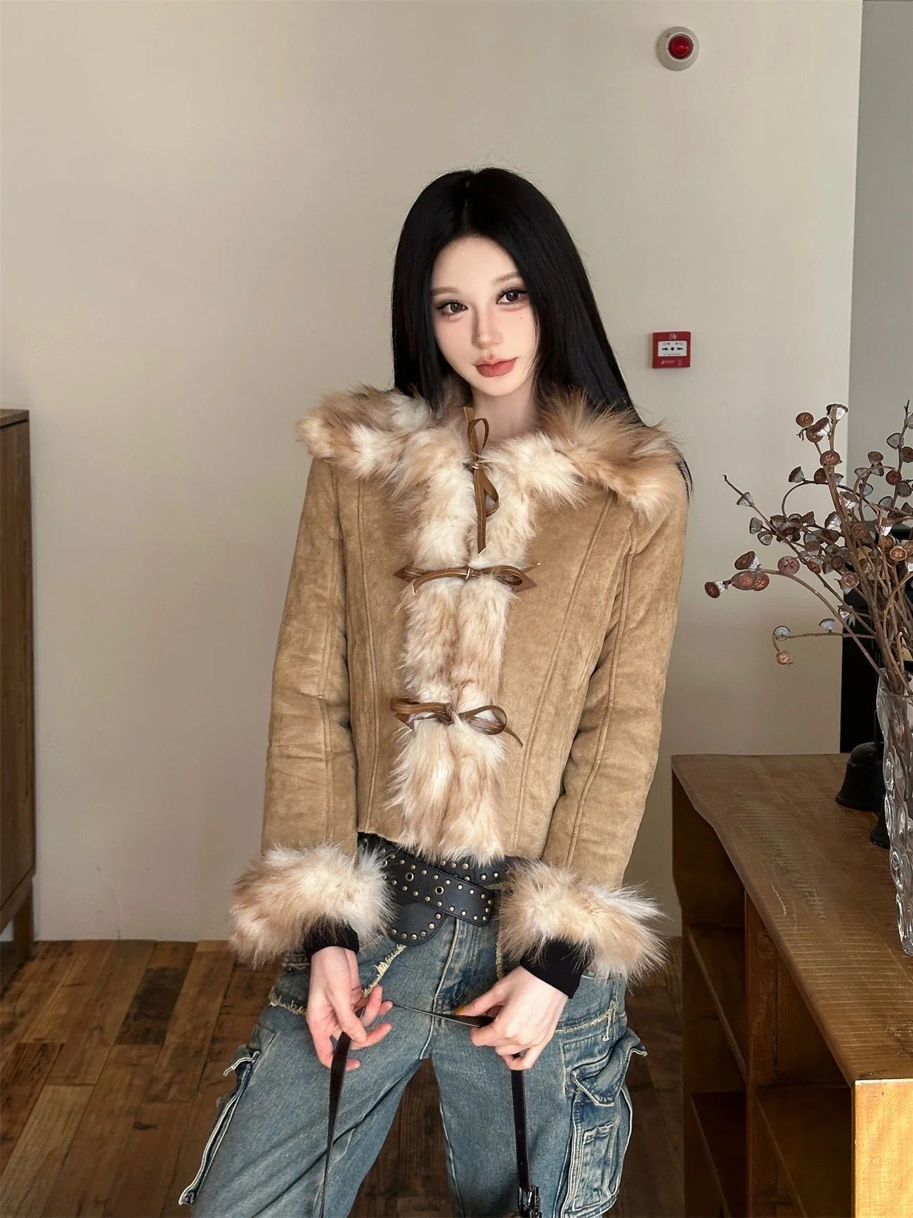 

Утепленное женское пальто из искусственного меха с поясом, осенне-зимнее, длинное, с воротником-стойкой, теплое, для носки на улице