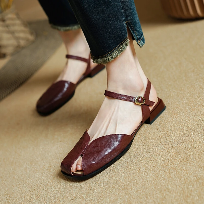 

Сандалии женские из натуральной кожи, босоножки с квадратным носком, низкий каблук, выразительная повседневная обувь с ремешком на пятке, лето