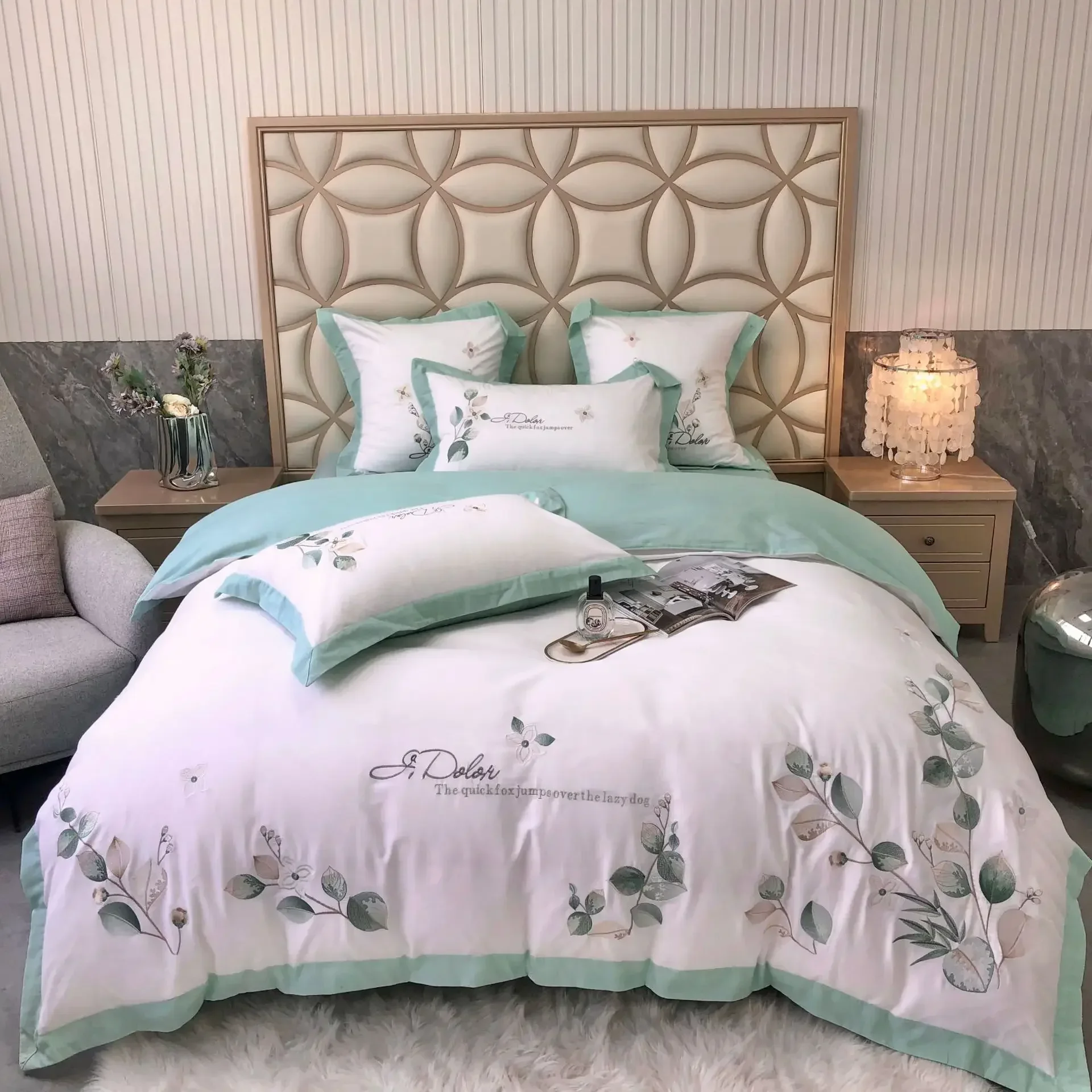 

Autumn and Winter Thickened Cotton Frosted Bed Four-piece Set of Small Fresh Embroidery Quilt Cover