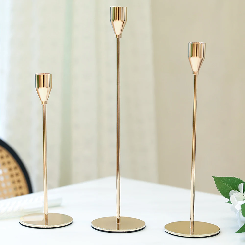 

3Pcs/Set Exquisite Metal Candle Holders Simple European Style Gold Candlestick Valentines Day Wedding Party Bar Table Decoration