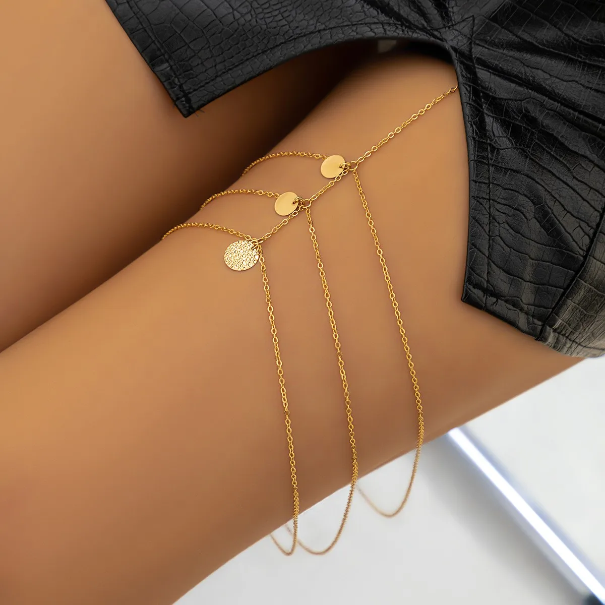 Sexy Leg Chain Multi-Layer Rhinestone Tassel Thigh Chain Spicy Girl Beach Accessories Versatile Body Chain Festival Outfit Women