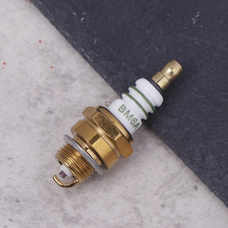1Pc Gasoline Saw 5258 Spark Plug Logging Saw Gasoline Saw 40-5 Lawn Mower Two-stroke Spark Plug BM6A Spark Plug.