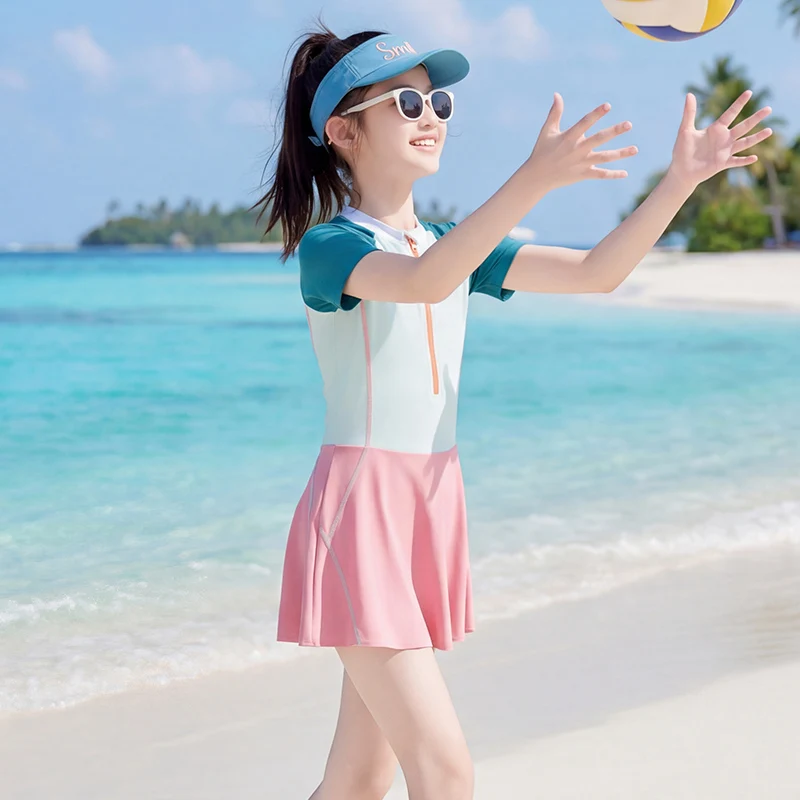 Costume da bagno intero per ragazze con gonna e maniche corte, costume sportivo estivo per bambine