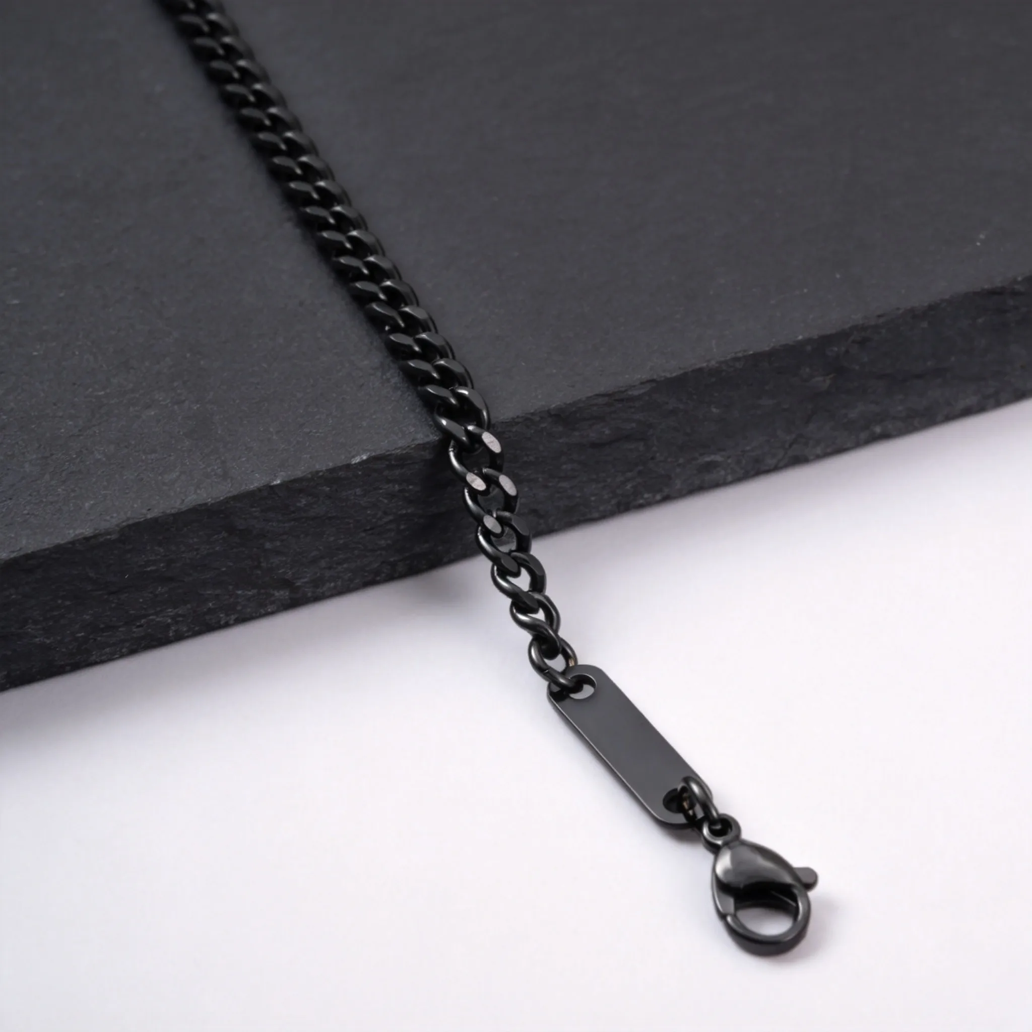 Maßgefertigtes 4mm Kettenarmband für Männer und Jungen, Personalisiertes Edelstahl-Namensarmband, Hip-Hop Einfacher Schmuck Geschenk – Detail 5