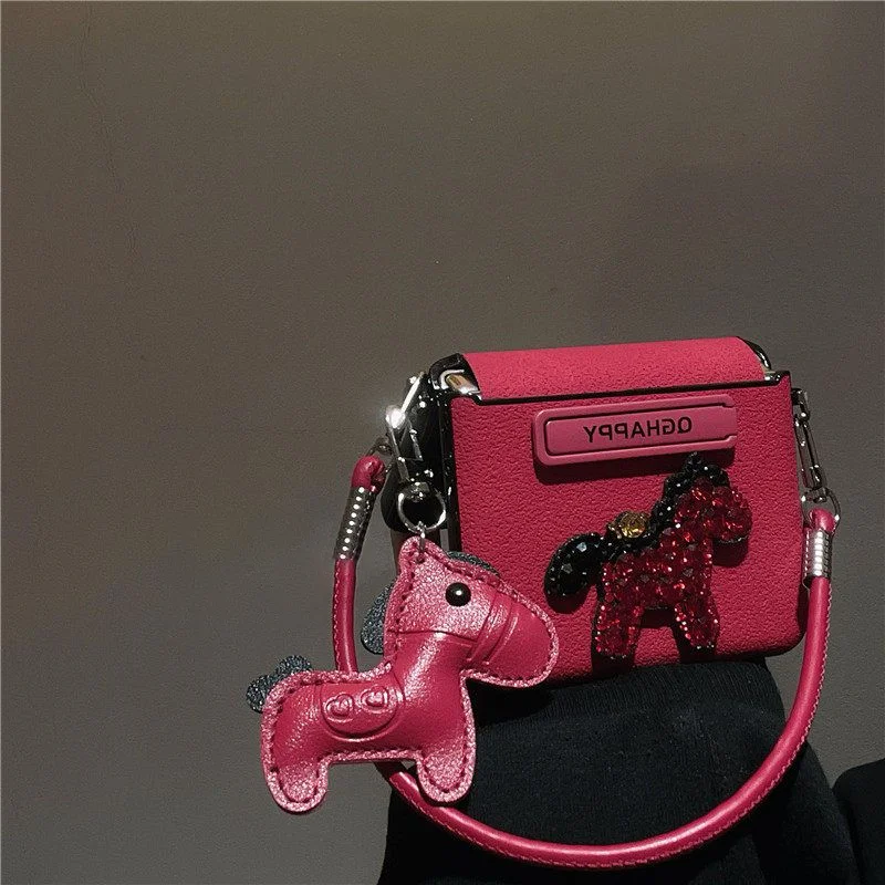 

Diamond Horse Phone Case for Samsung Galaxy Z Flip 7 zflip6 z flip 5 Case Luxury Red Ponny Pendant & Crossbody Rope
