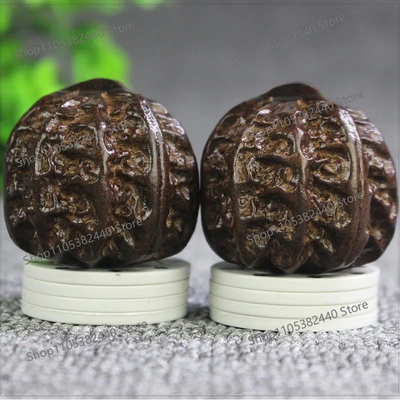 1Pair 45mm Vietnam Agarwood handball training wild walnut health ball playing windmill wooden play hand holding fitness handball