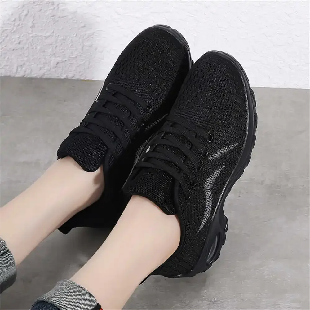 Increase Height Red Spring 2024 Designer Vulcanize Luxury Sports Shoes Pink Women's Sneakers Styling Cuddly Pretty