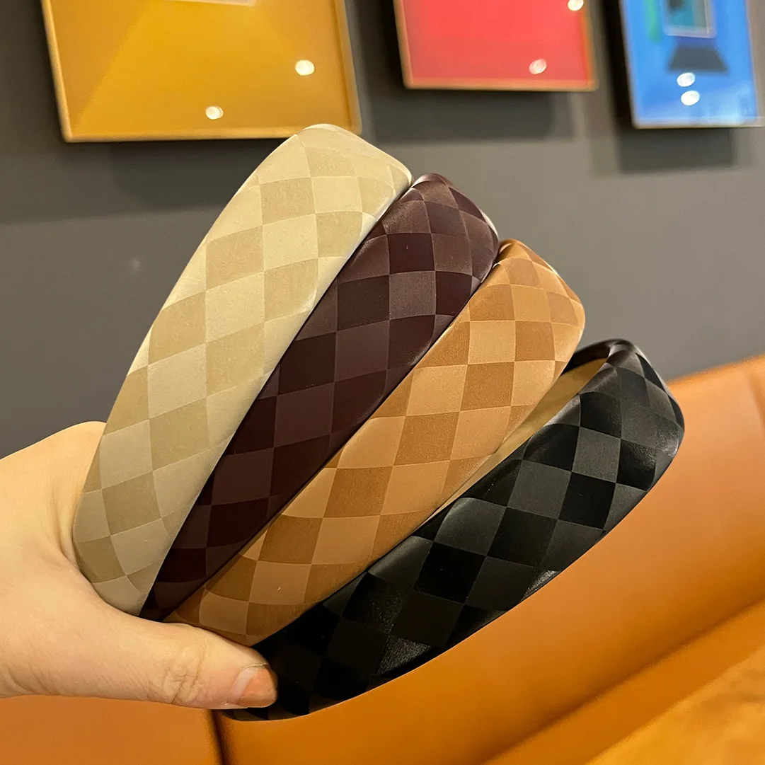 ربطة شعر من جلد البولي يوريثان، طوق شعر عالي التاج، طباعة الشطرنج، تصميم واسع، طراز عتيق عتيق للنساء والفتيات، إكسسوارات الشعر