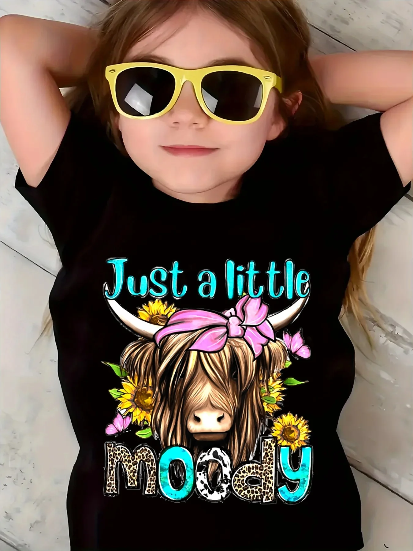 

Футболка для девочек с забавной буквенной головой коровы и бантом, простой и модный топ с круглым вырезом и короткими рукавами