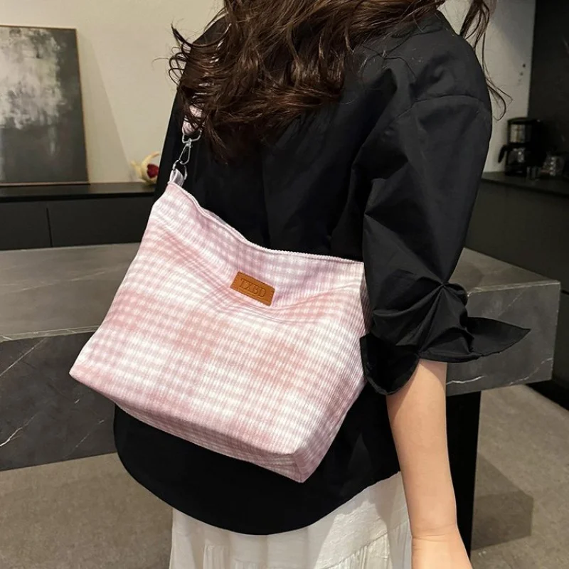 

High-End Luxury Brand Ladies Crossbody Bag Fashionable Leather Elegant Crossbody Elegant Craftwork Trendy Daily Bag​