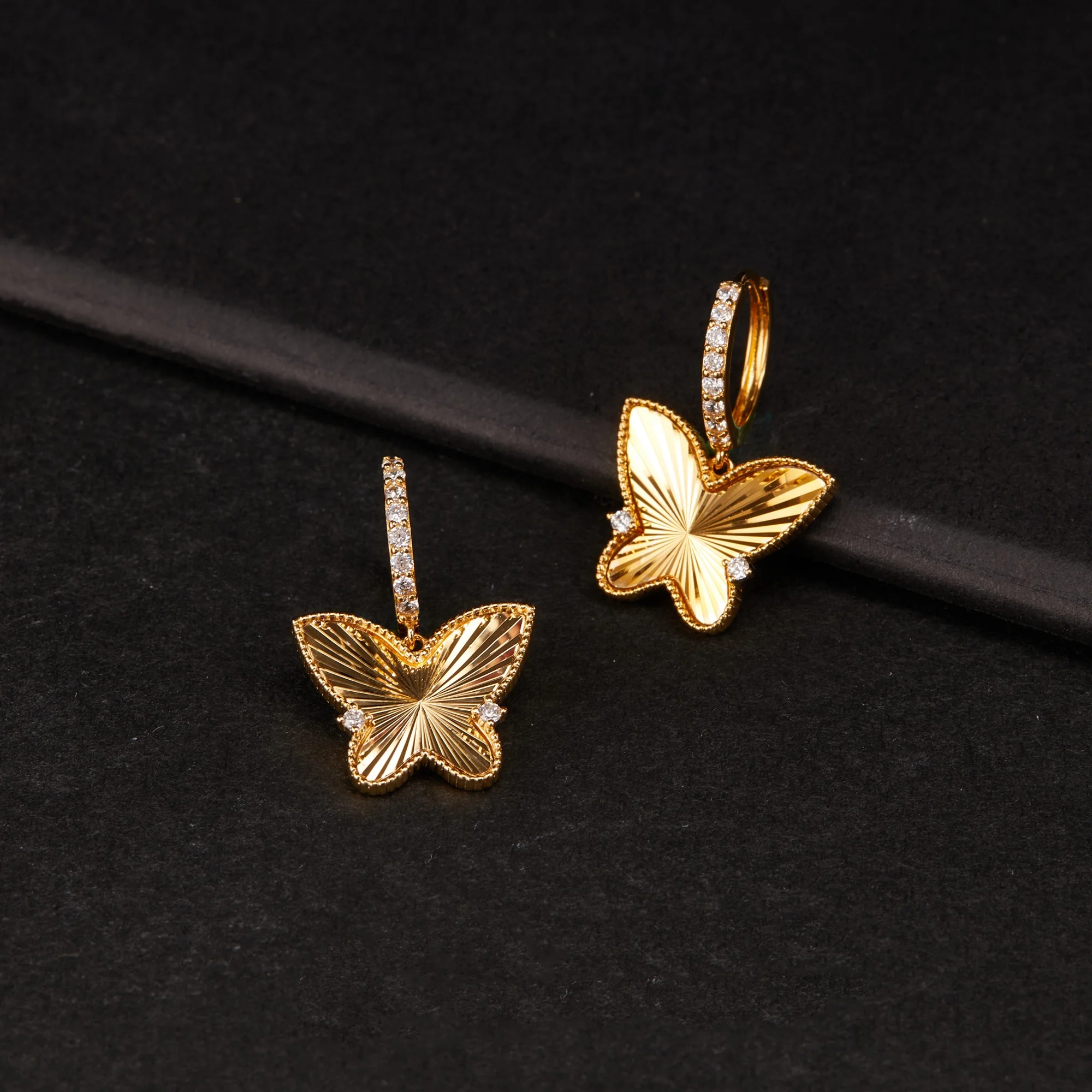 LESHORE 2025 New Meteor Butterfly Earring Sterling Silver Gold Plated Unique High-End Anti-Drop Delicate Gold Earrings