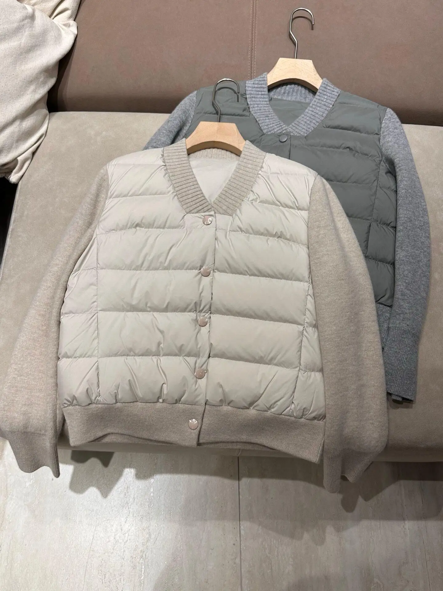 Women Short V-Neck 90% White Goose Down Jacket Wool Cashmere Blend Patchwork Sleeve Lightweight Autumn Winter Outerwear