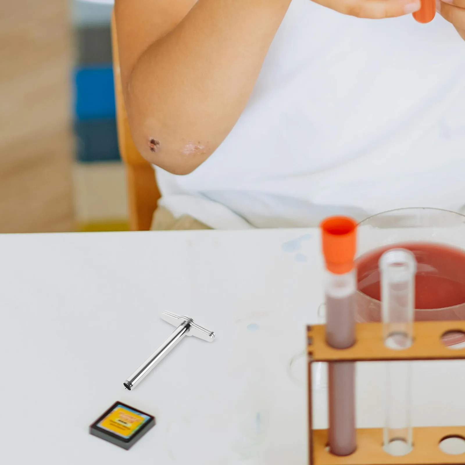 

1Set Rubber Plug Hole Puncher Steel Lightweight Portable Specially Designed for Experimental Gas Extraction Plug Hole Puncher