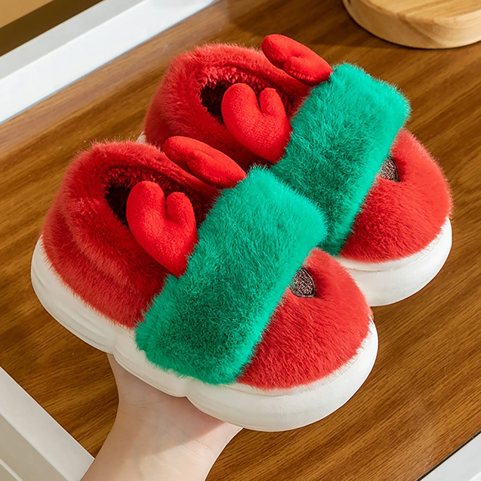 

Christmas Warm Slippers Baby Toddler First Winter Baby Boys Girls Shoes 1-8 Years Xmas Cosplay Cute Cartoon Baby Soft Shoes New