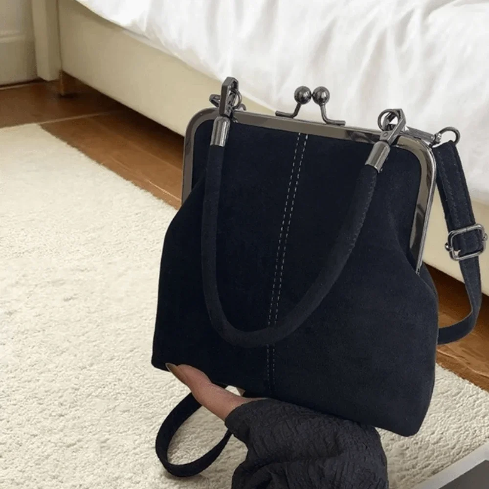 Vintage-Umhängetasche aus mattiertem Leder mit Verschluss, große Handtasche für Damen, ideal für Reisen und als Geschenk – Detail 10