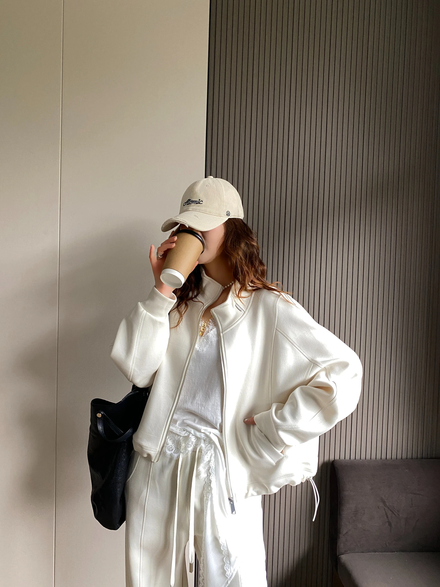 

Американский укороченный худи-кардиган на молнии для женщин, свободный повседневный спортивный топ, модная уличная одежда, весна 2026