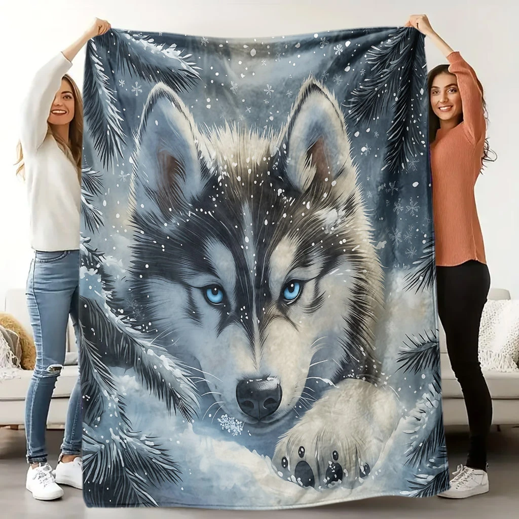 A Cozy Fleece Blanket Featuring a Husky Theme in The Snow, Perfect for Home Decor And Suitable for All Year Round! Made from 100
