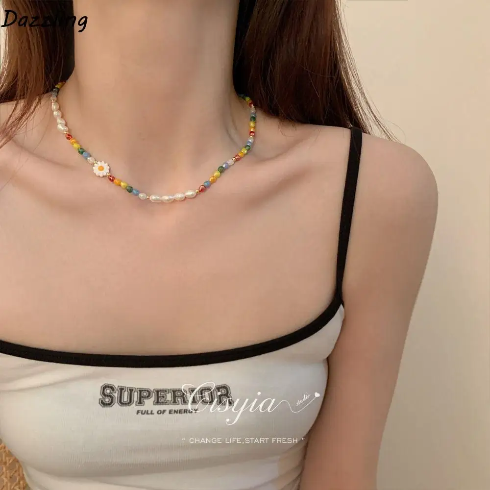 

Korean Style Rice Bead Necklace Bead Minority Design Daisy Bracelet Jewelry Accessories Charms Flower Pearls Clavicle Chain