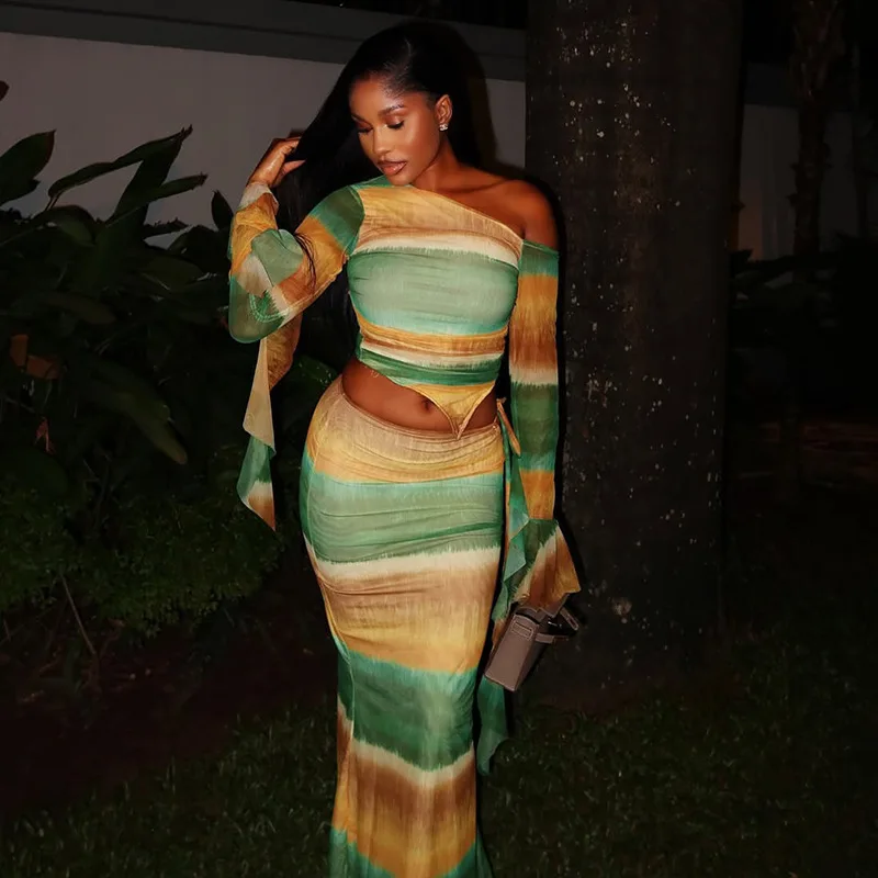 

Casual Vacation Style Bodycon Color-blocked Elegant Skirt Suit With Elastic Asymmetrical Neckline Two-piece Women's Outfit