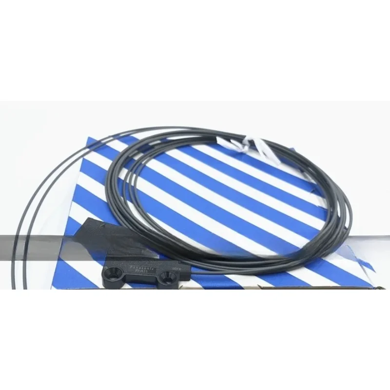 

FT-A11/FT-A32 Area Type Fiber Optic Sensor, Thru-beam Type, with Lens, New and Original