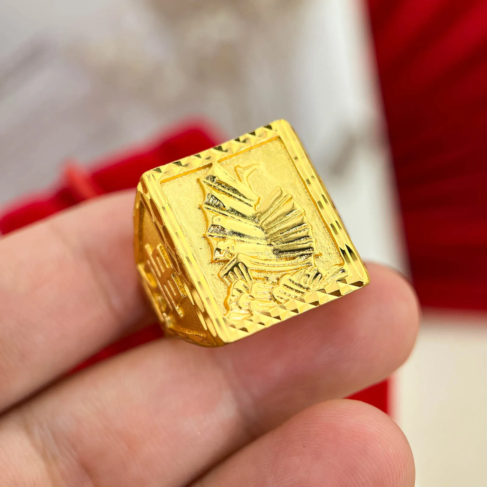 Show dignified powerful finger lines with this men smooth sailing adjustable ring forged from high purity AU999 24K pure gold