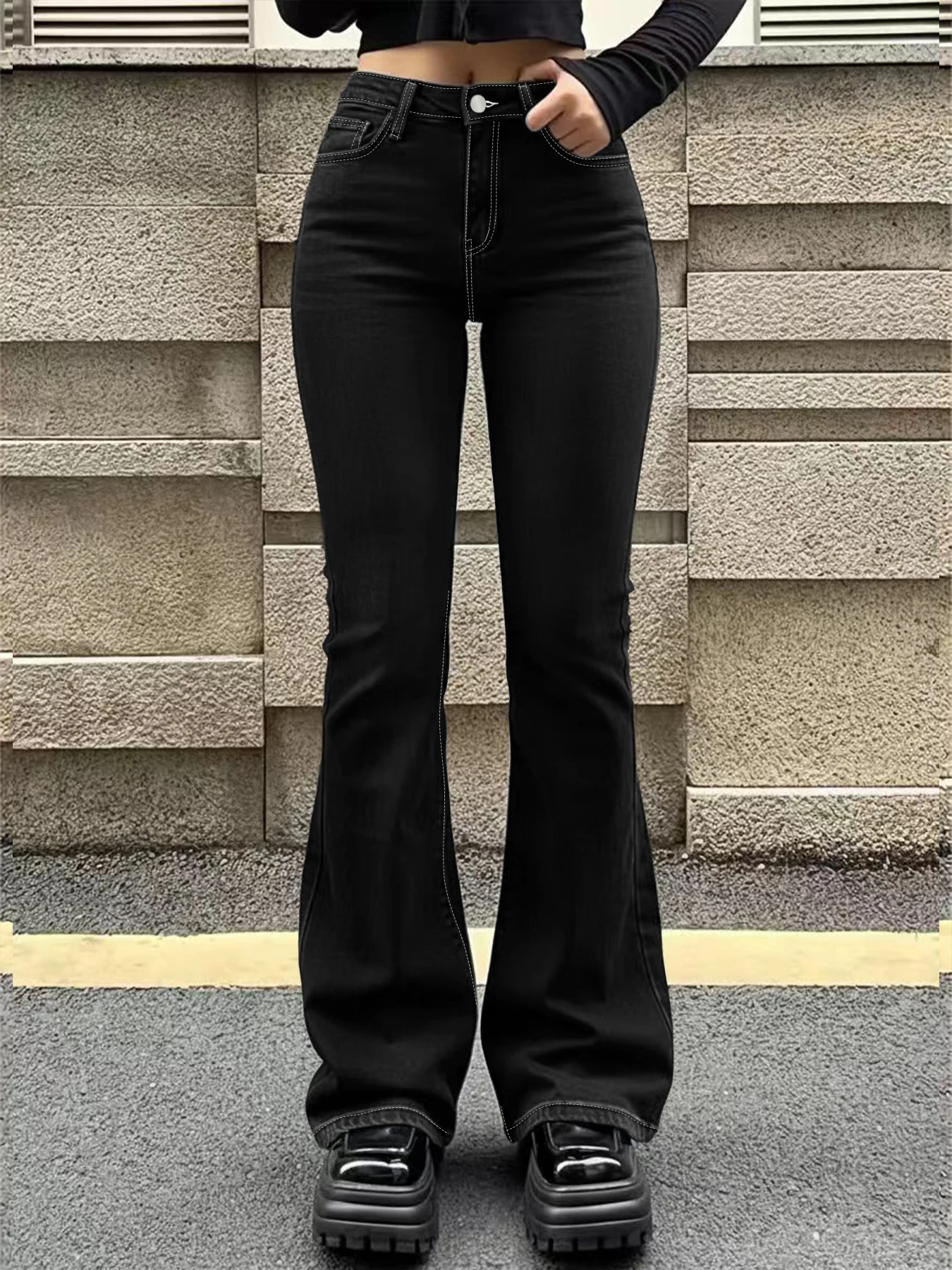 

Plus Size High Waist Bell Bottom Jeans for Women Fashionable Embroidered Back Pocket Design Elastic Washed Denim Pants