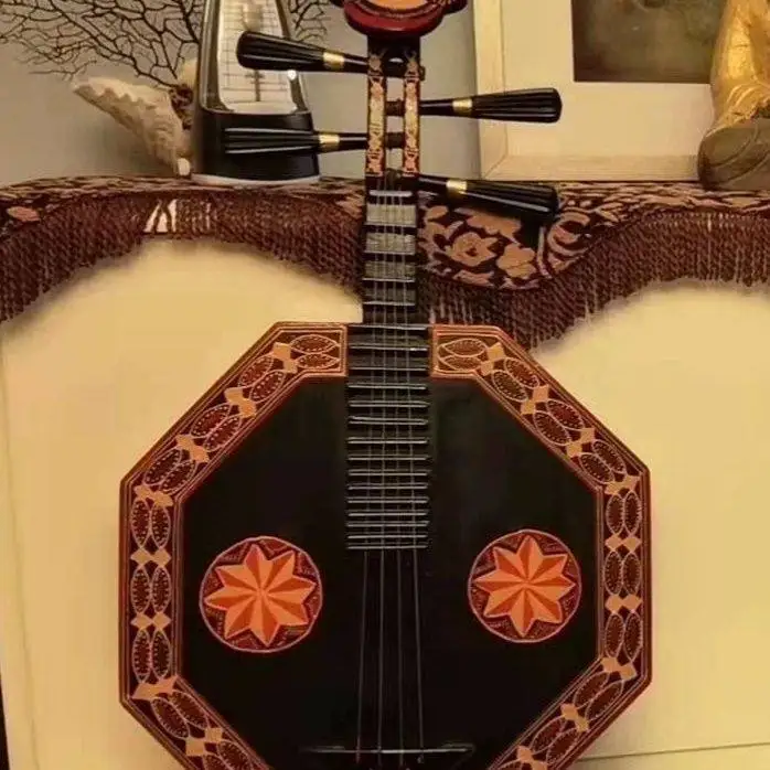 

Yueqin ethnic ancient musical instrument decorative performance lacquer Yueqin musical instrument Ruan Qin dance