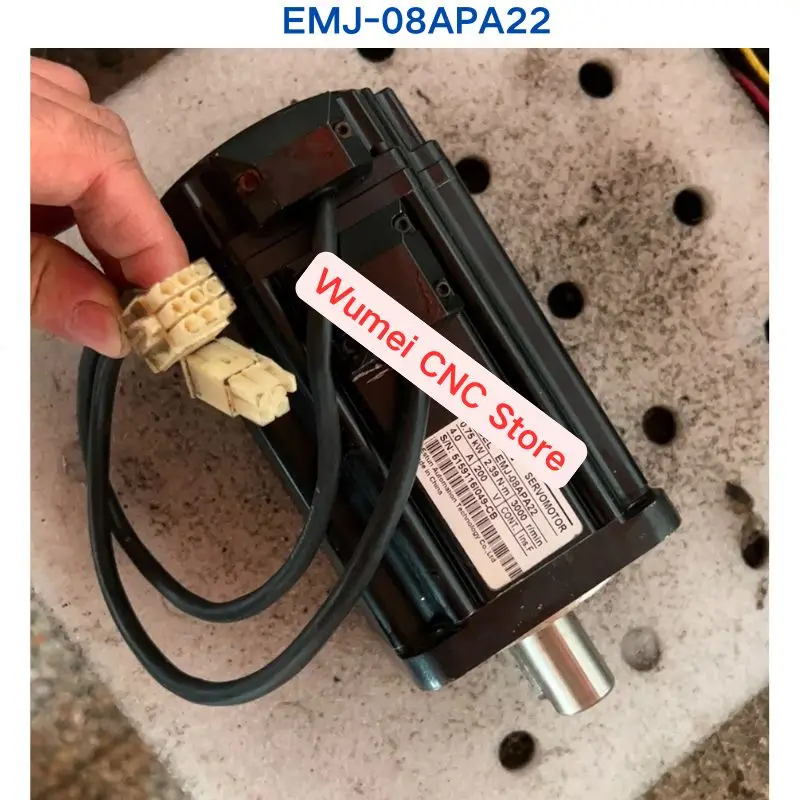 

Second-hand test OK servo motor EMJ-08APA22