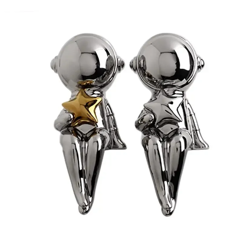 Silver Astronaut Figures Sculpture Ceramic Crafts Desk Decoration Ornaments Living Character Statue Cosmonaut