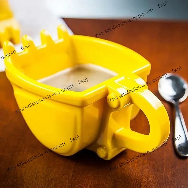 1Pc 3D Excavator Bucket Mug – Coffee Cup with Spade Spoon, Doubles as Ashtray or Cake Container