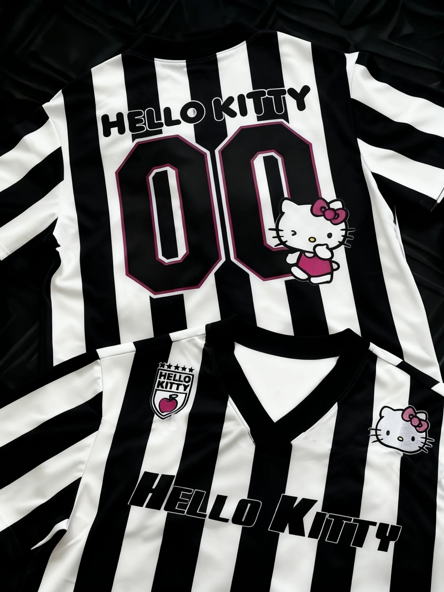 Letnia koszulka z grafiką Hello Kitty, damska, codzienna, z nadrukiem anime, styl streetwear, moda kawaii, elegancka i wygodna koszulka damska.