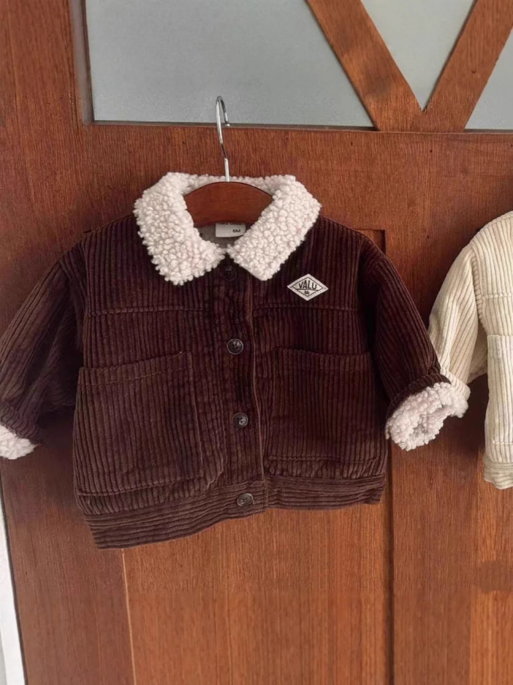 2025年冬新作ベビー長袖フリースコート幼児女児綿入りジャケットプラスベルベット厚手幼児男児暖かいコーデュロイコート