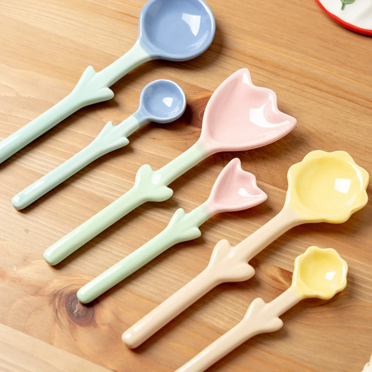 Ceramic Flower Spoons with Handles Aesthetic  Tulip Shaped Dessert Spoons for Coffee Tea Espresso Whimsical Stoneware Gift Set