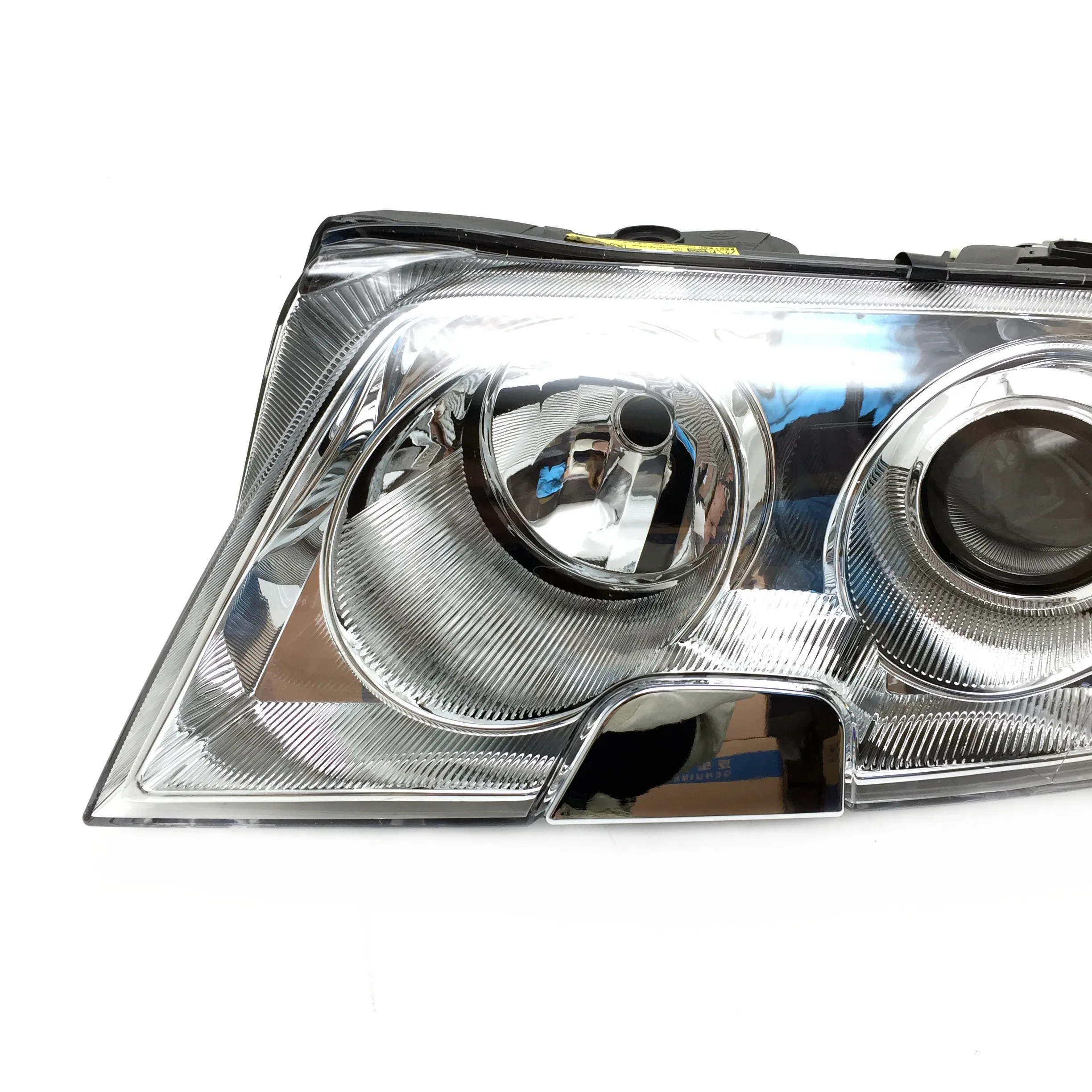 1pcs car bumper Magotan headlamp for Volkswagen Passat B5 headlight 2005~2007y car accessories head lamp for VW passat fog light view 3