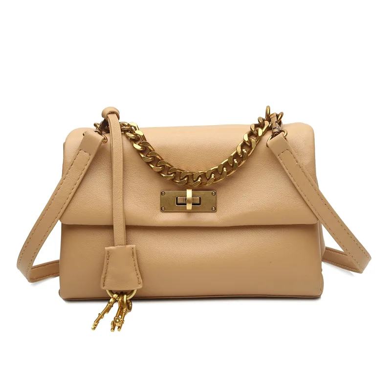 

Niche light luxury fashion messenger bag female summer new commuting crossbody bag leisure handheld armpit bags
