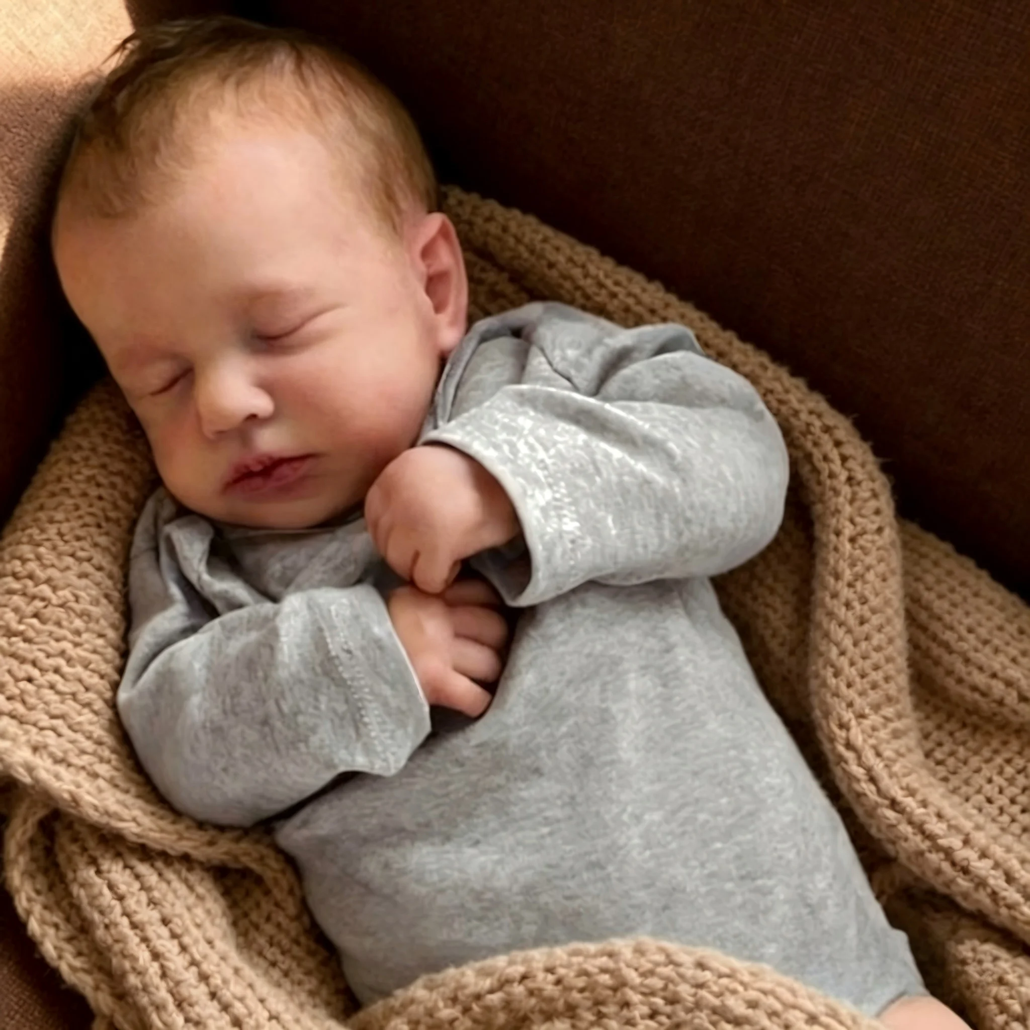 bzdoll-19inch-soft-vinyl-reborn-baby-with-3d-paint-skin-visible-veins-handmade-realistic-48cm-sleeping-newborn-cloth-body-toy