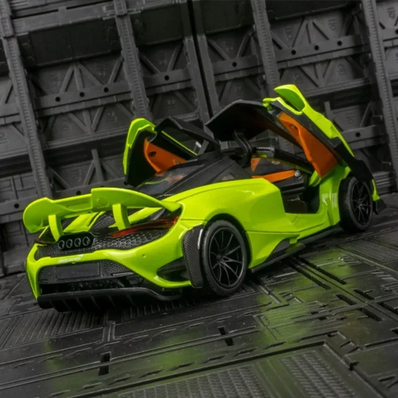 1:24 Alloy Sports Car Model Diecast Toy Vehicles Metal Racing Car Model Simulation Collection for McLaren 765LT Childrens Toy