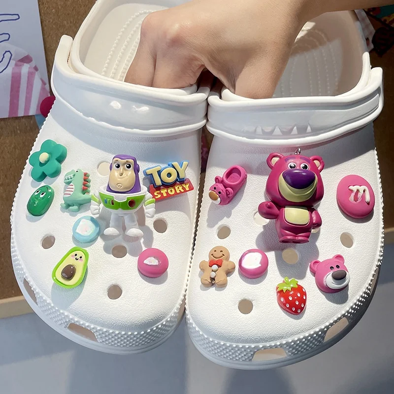 

MINISO New Set Cute Disney Cartoon Buzz Lightyear Charm Shoes Accessories DIY Hole Shoes Flower Detachable Buckle Holiday Gift