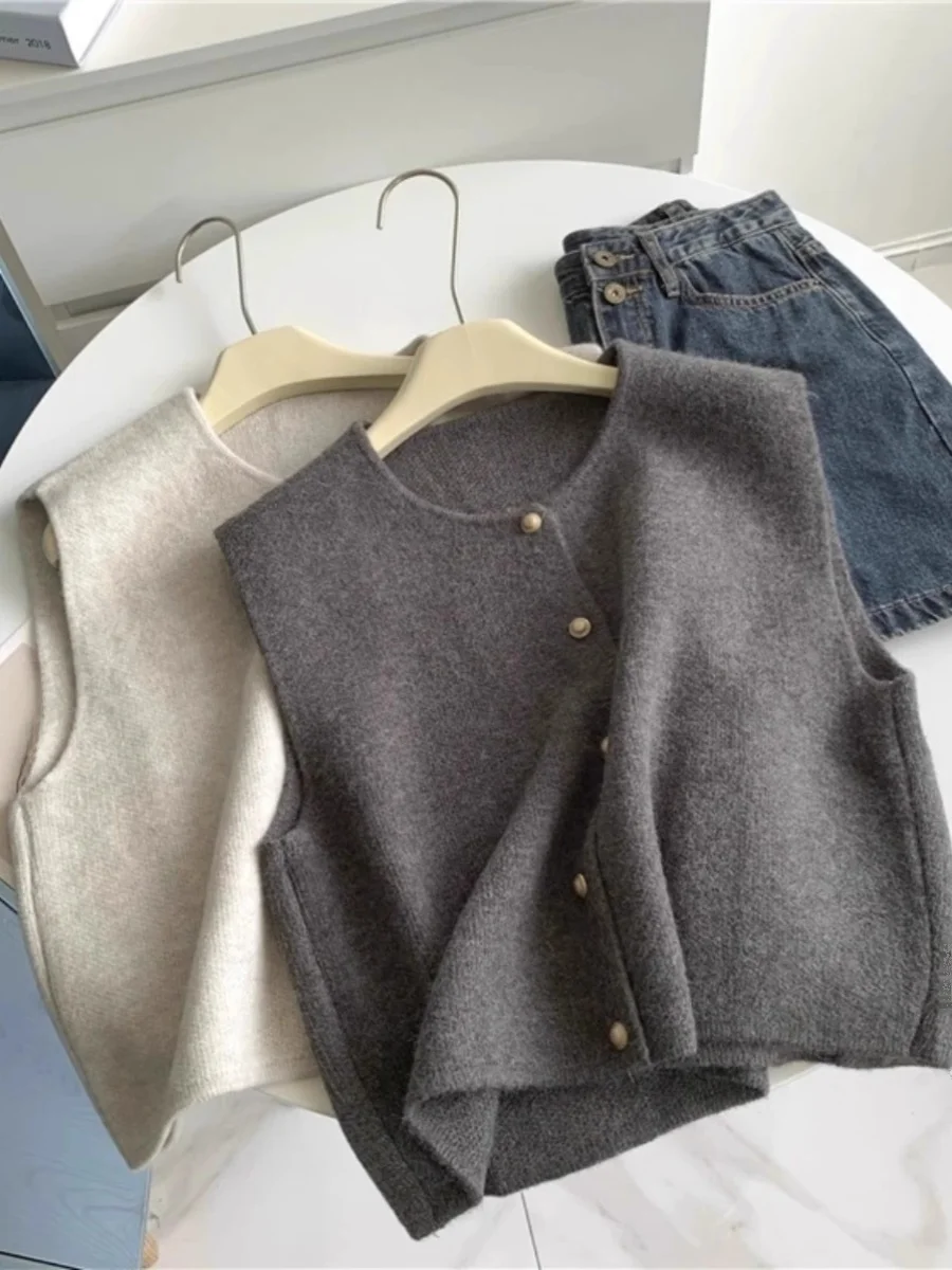 Women's Knitted Vest Top Golden Button Single Row Button Style Versatile Layering Fashionable Autumn Winter Innerwear Shoulde...