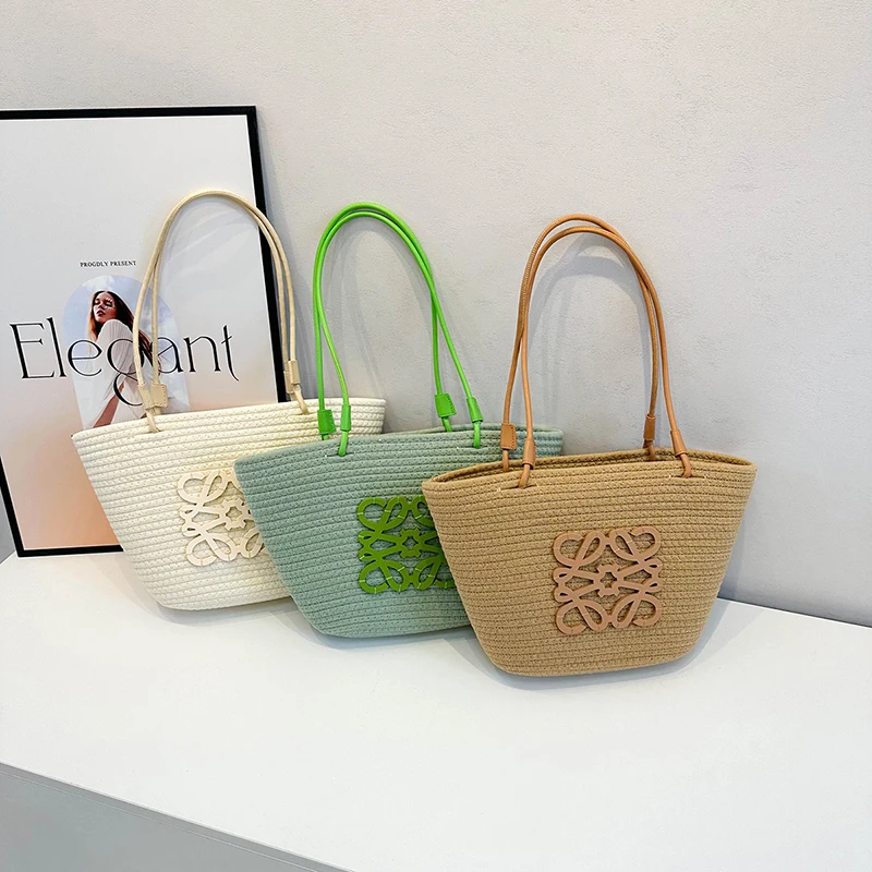 

Fashion High End Sweet Cute Pastoral Minimalist Niche Design Shoulder Bag for Outdoor Travel and Daily Commute