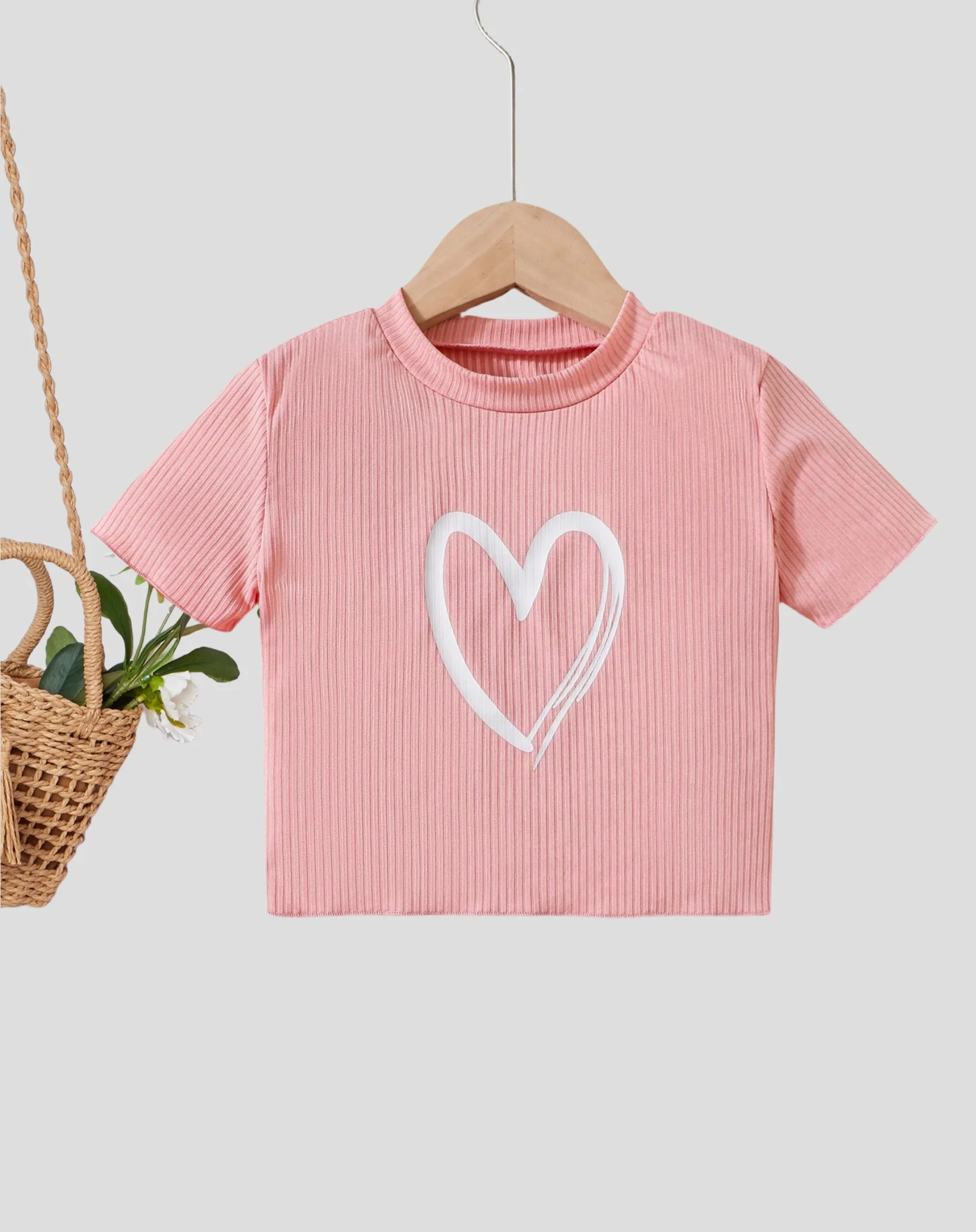 Pink love pattern girls T-shirt: comfortable ribbed fabric, cute and fashionable choice